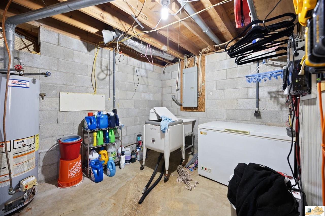 698 Rowletts Road Horse Cave, KY 42749 - Photo 14 of 99 Gallery Image 14