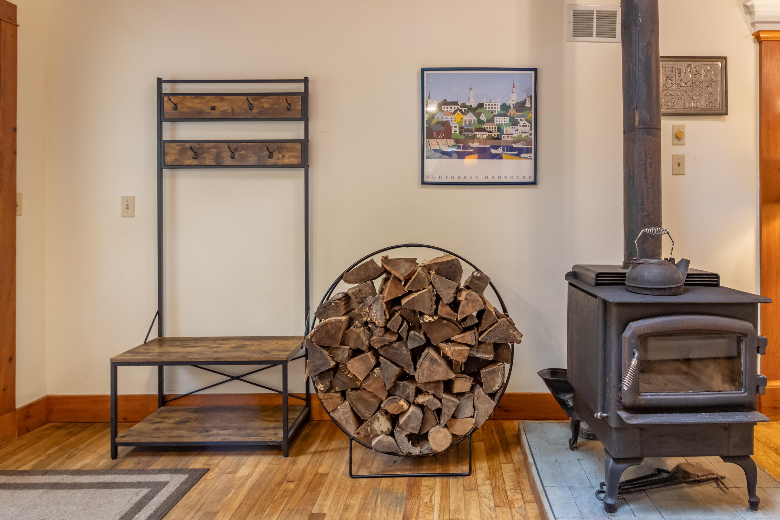 46 Sunny Point Road Swanville, ME 04915 - Photo 13 of 63 46 Sunny Point Road Interiors-30