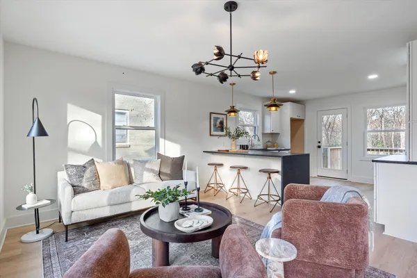 $3,000 | 603 North 5th Street, Nashville, TN 37207
