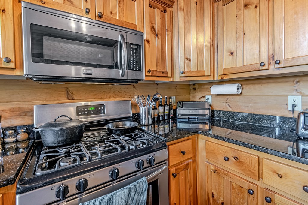 83 Carey Lane Blue Ridge, GA 30513 - Photo 10 of 73 Gallery Image 10