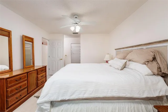 $425,000 | 216 Sun Vista Court South, Treasure Island, FL 33706