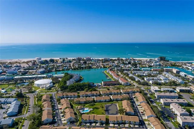 $425,000 | 216 Sun Vista Court South, Treasure Island, FL 33706