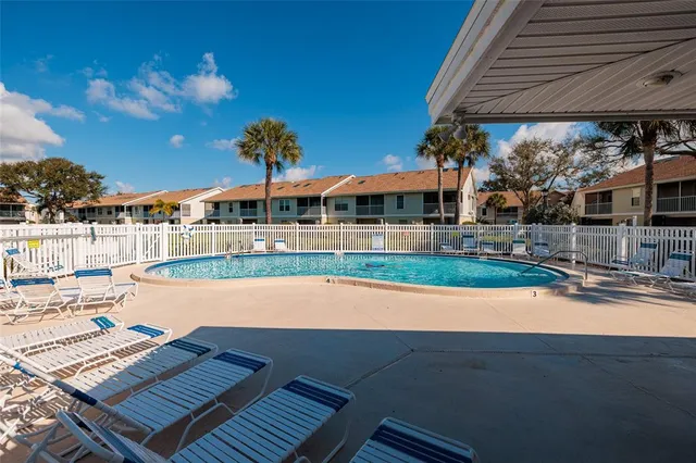 $425,000 | 216 Sun Vista Court South, Treasure Island, FL 33706