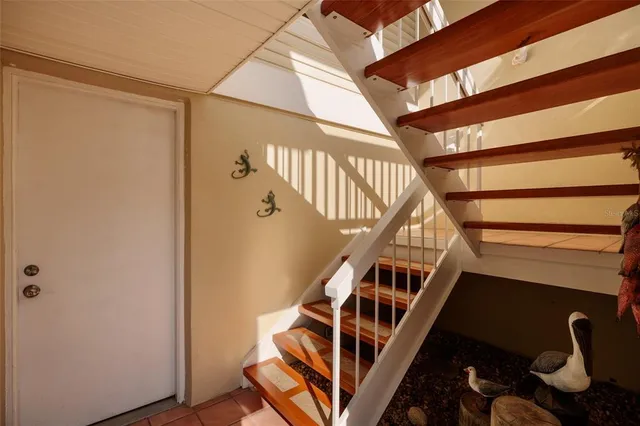 $425,000 | 216 Sun Vista Court South, Treasure Island, FL 33706