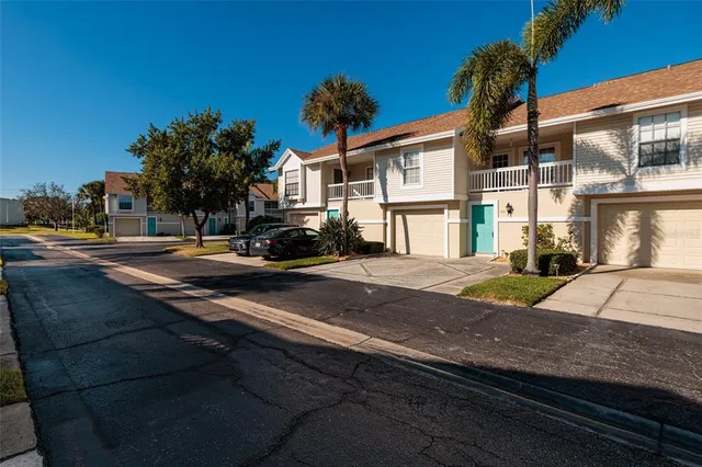 $425,000 | 216 Sun Vista Court South, Treasure Island, FL 33706