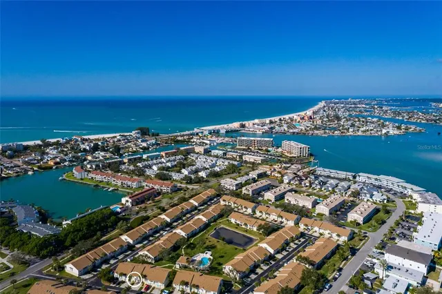 $425,000 | 216 Sun Vista Court South, Treasure Island, FL 33706