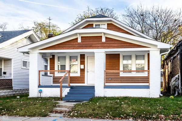 $1,700 | 925 North Oxford Street, Indianapolis, IN 46201