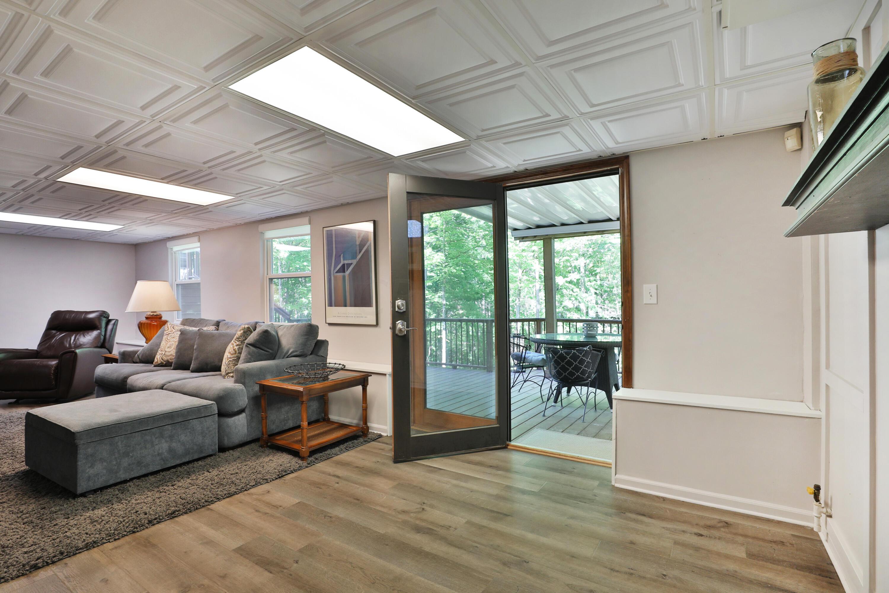 8133 Flint Road Columbus, OH 43235 - Photo 48 of 72 LL Walk Out