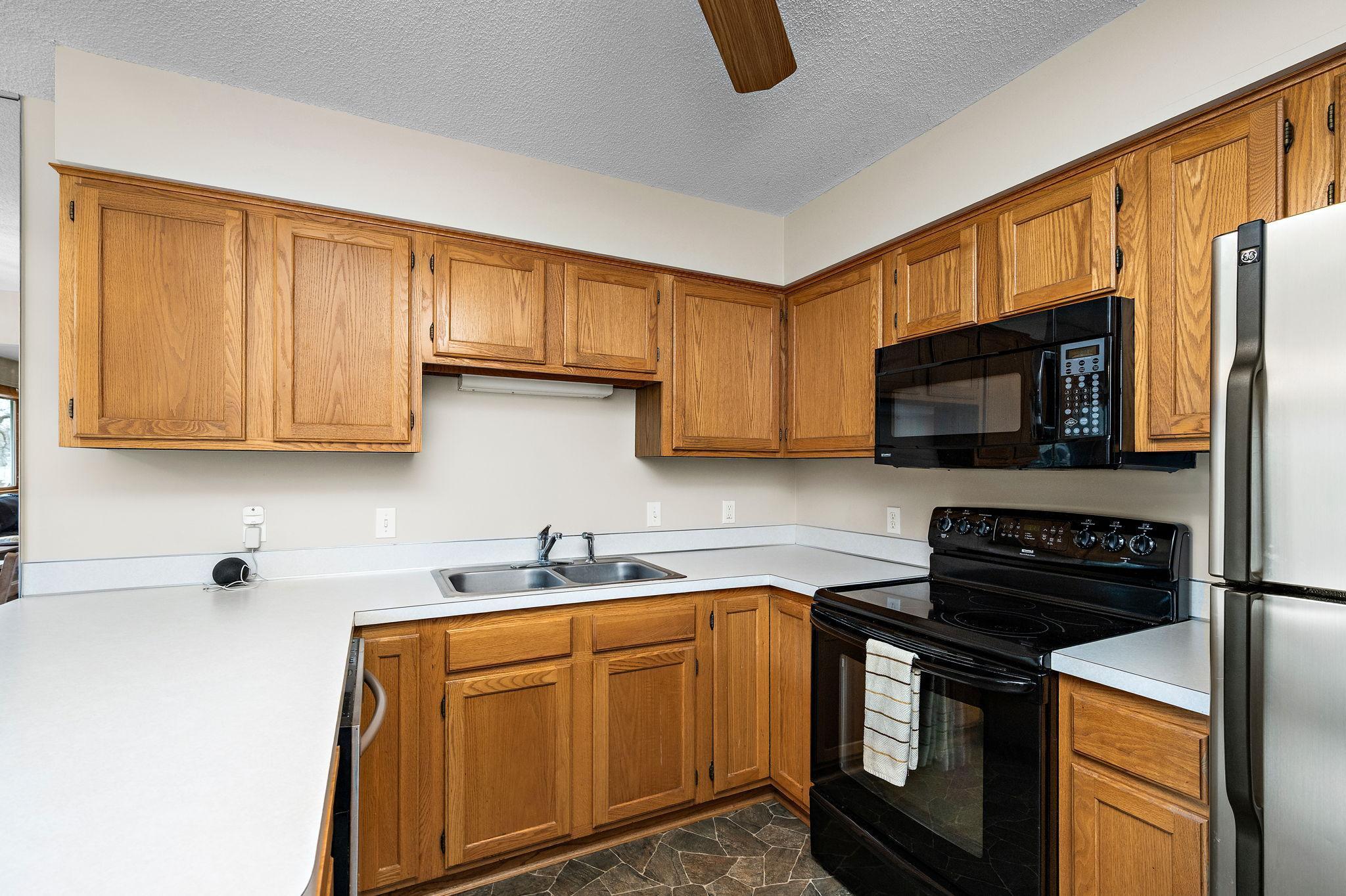 6213 Magda Drive Maple Grove, MN 55369 - Photo 6 of 23