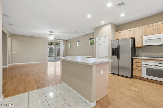 $2,100 | 10631 Sweet Lilly Court, Las Vegas, NV 89141