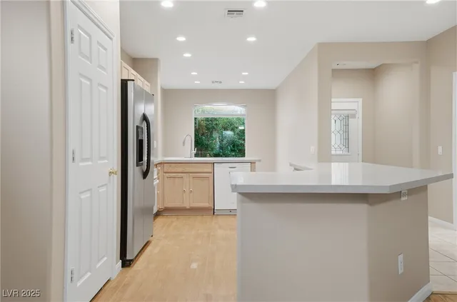 $2,100 | 10631 Sweet Lilly Court, Las Vegas, NV 89141