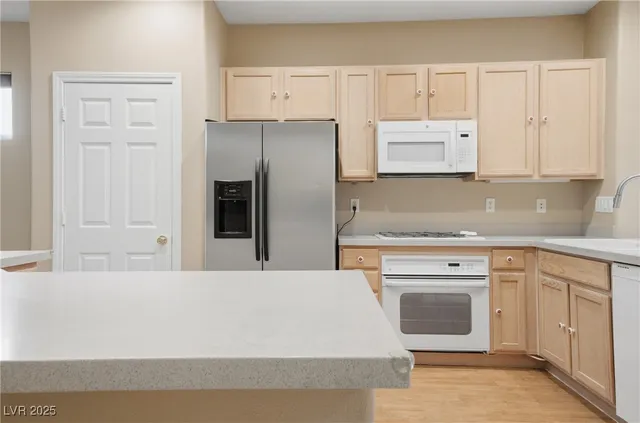 $2,100 | 10631 Sweet Lilly Court, Las Vegas, NV 89141