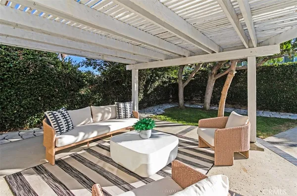 $2,100,000 | 9882 Kings Canyon Drive, Huntington Beach, CA 92646
