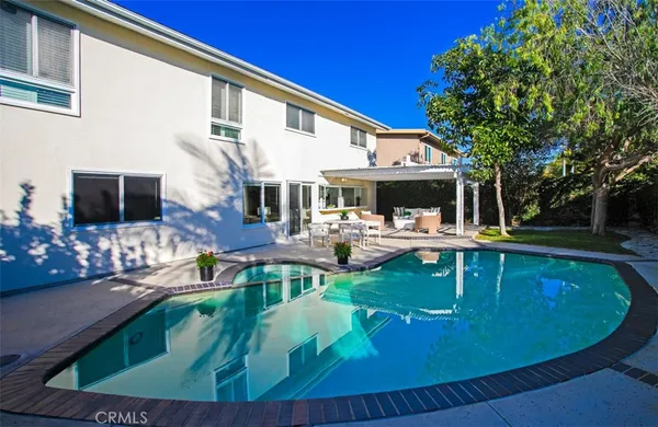 $2,100,000 | 9882 Kings Canyon Drive, Huntington Beach, CA 92646