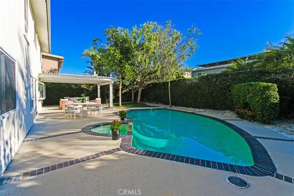 $2,100,000 | 9882 Kings Canyon Drive, Huntington Beach, CA 92646