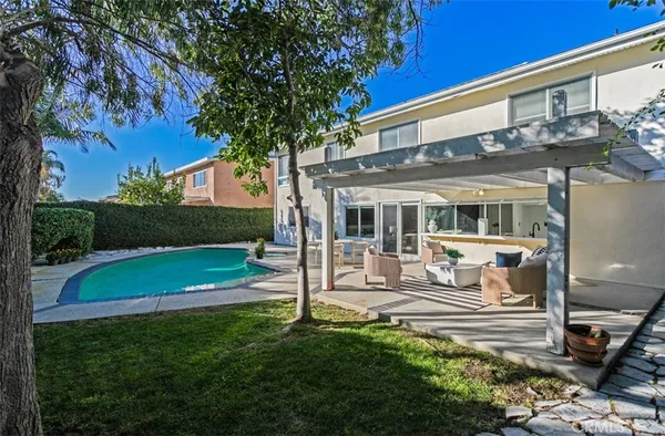 $2,100,000 | 9882 Kings Canyon Drive, Huntington Beach, CA 92646