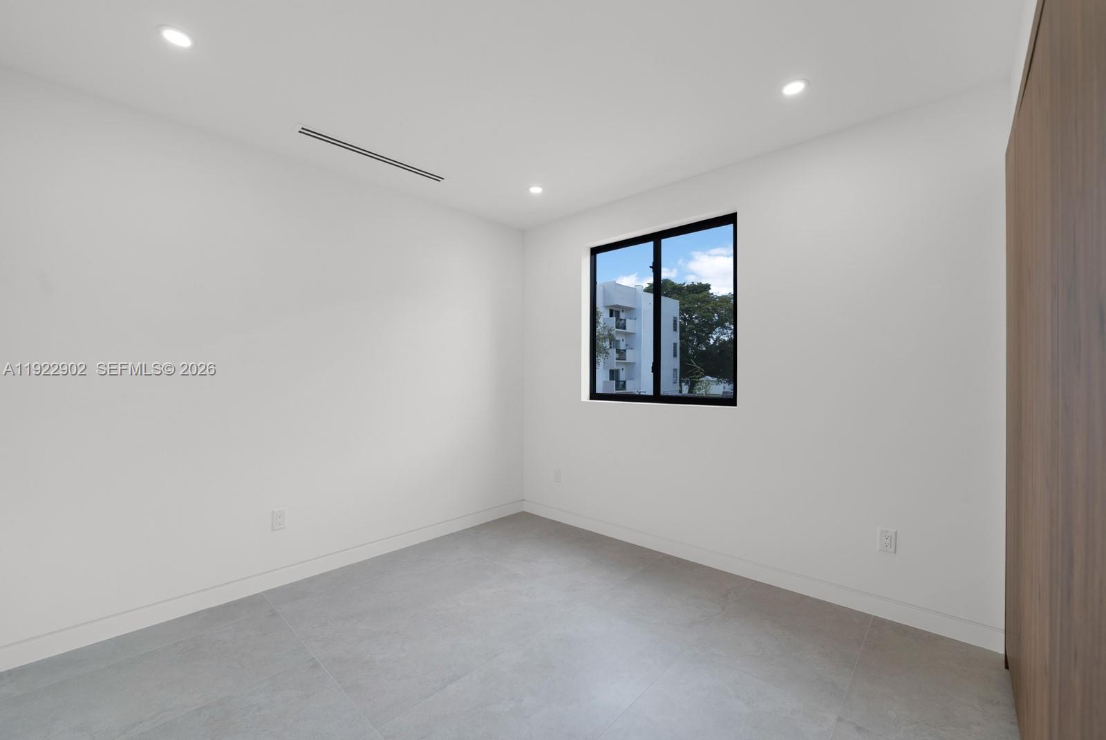 2610 Southwest 17th Street Miami, FL 33145 - Photo 17 of 43