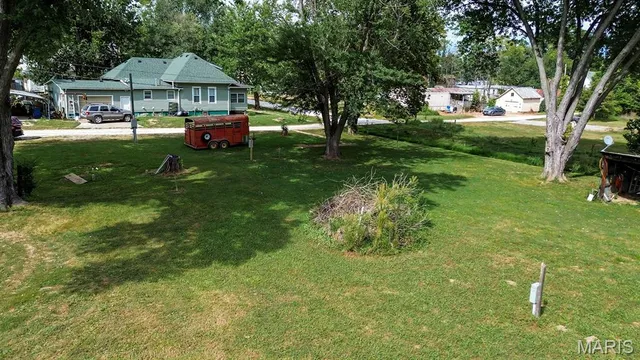 $25,900 | 305 West Walnut Street, Kampsville, IL 62053