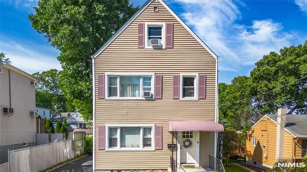 $785,000 | 50 Jefferson Avenue, Hasbrouck Heights, NJ 07604