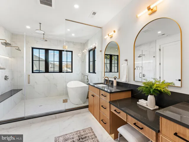 $2,350,000 | 406 Dove Circle Southwest, Vienna, VA 22180