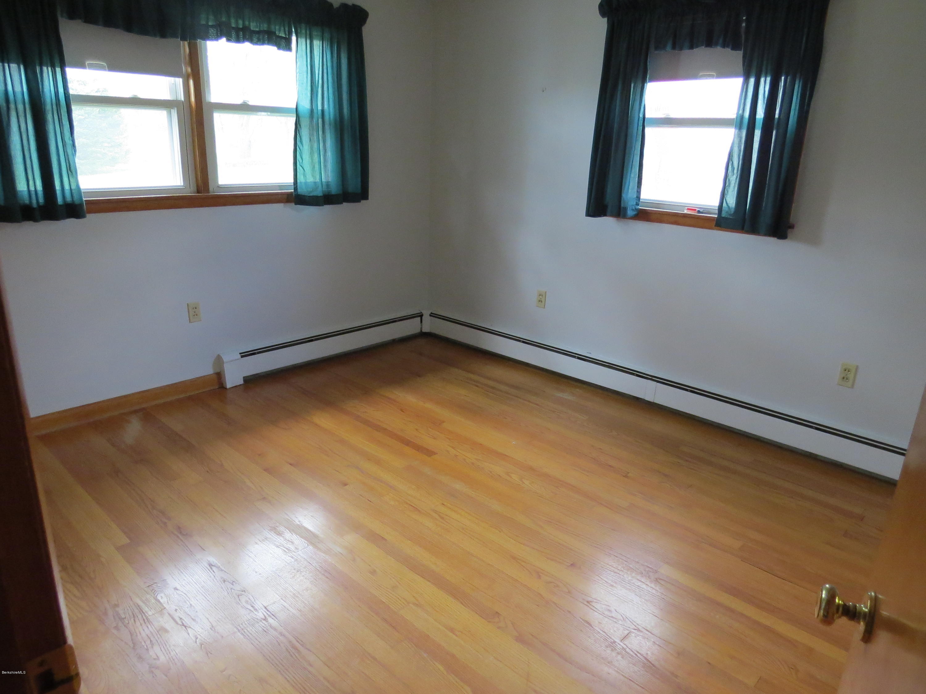 385 Benedict Road Pittsfield, MA 01201 - Photo 16 of 29 Bedroom 3