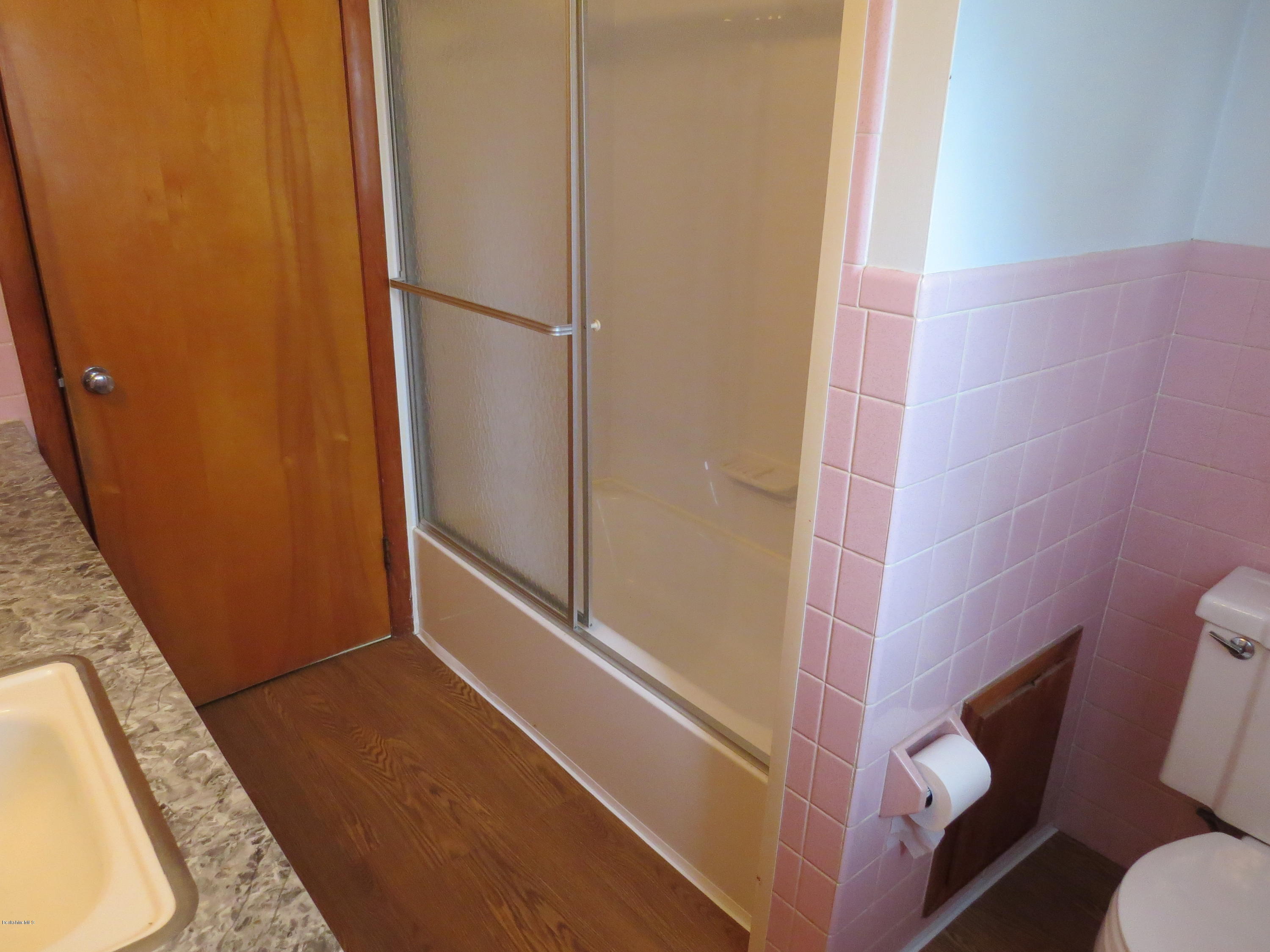 385 Benedict Road Pittsfield, MA 01201 - Photo 18 of 29 Full bath