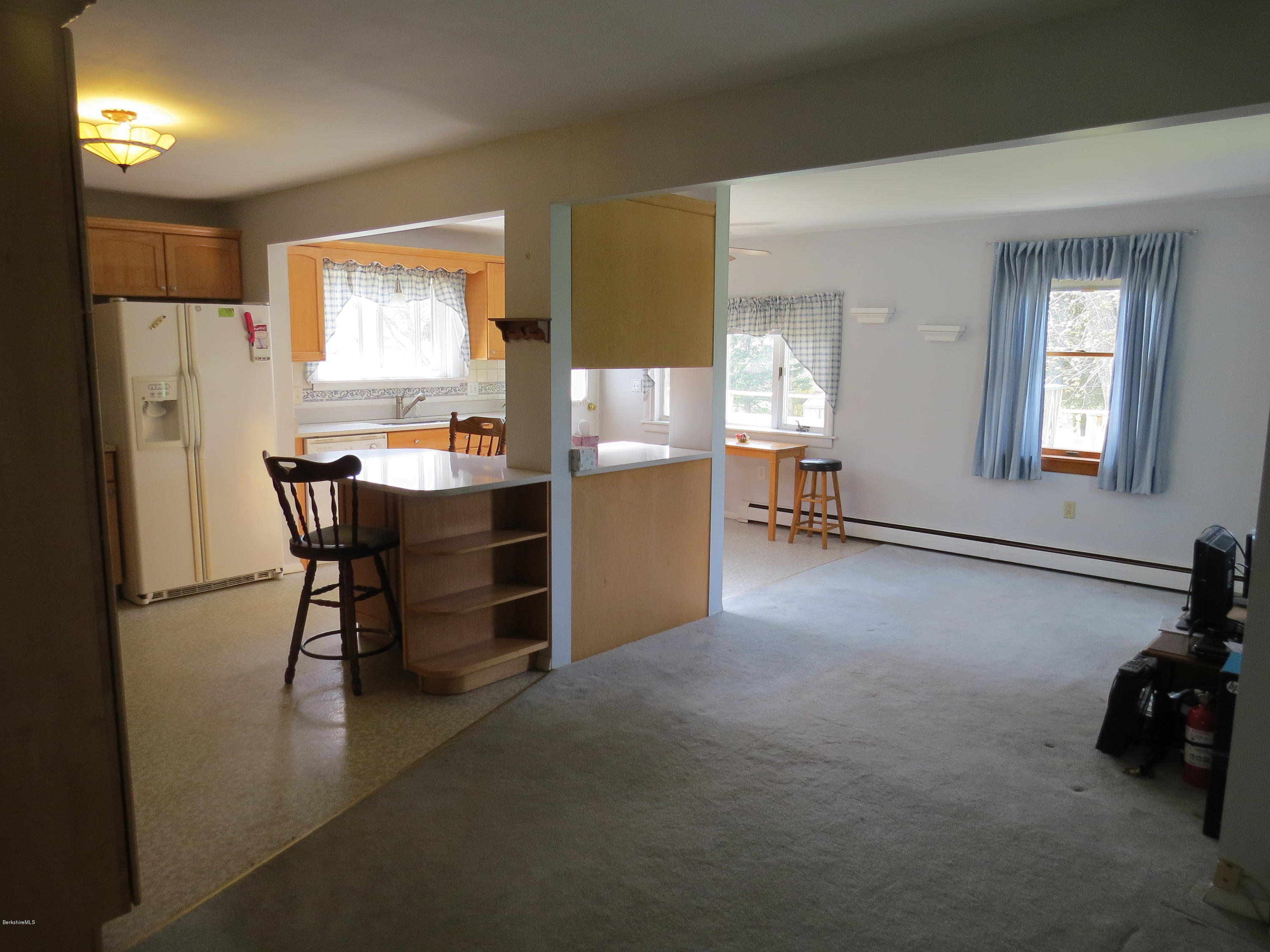 385 Benedict Road Pittsfield, MA 01201 - Photo 10 of 29 IMG_2627