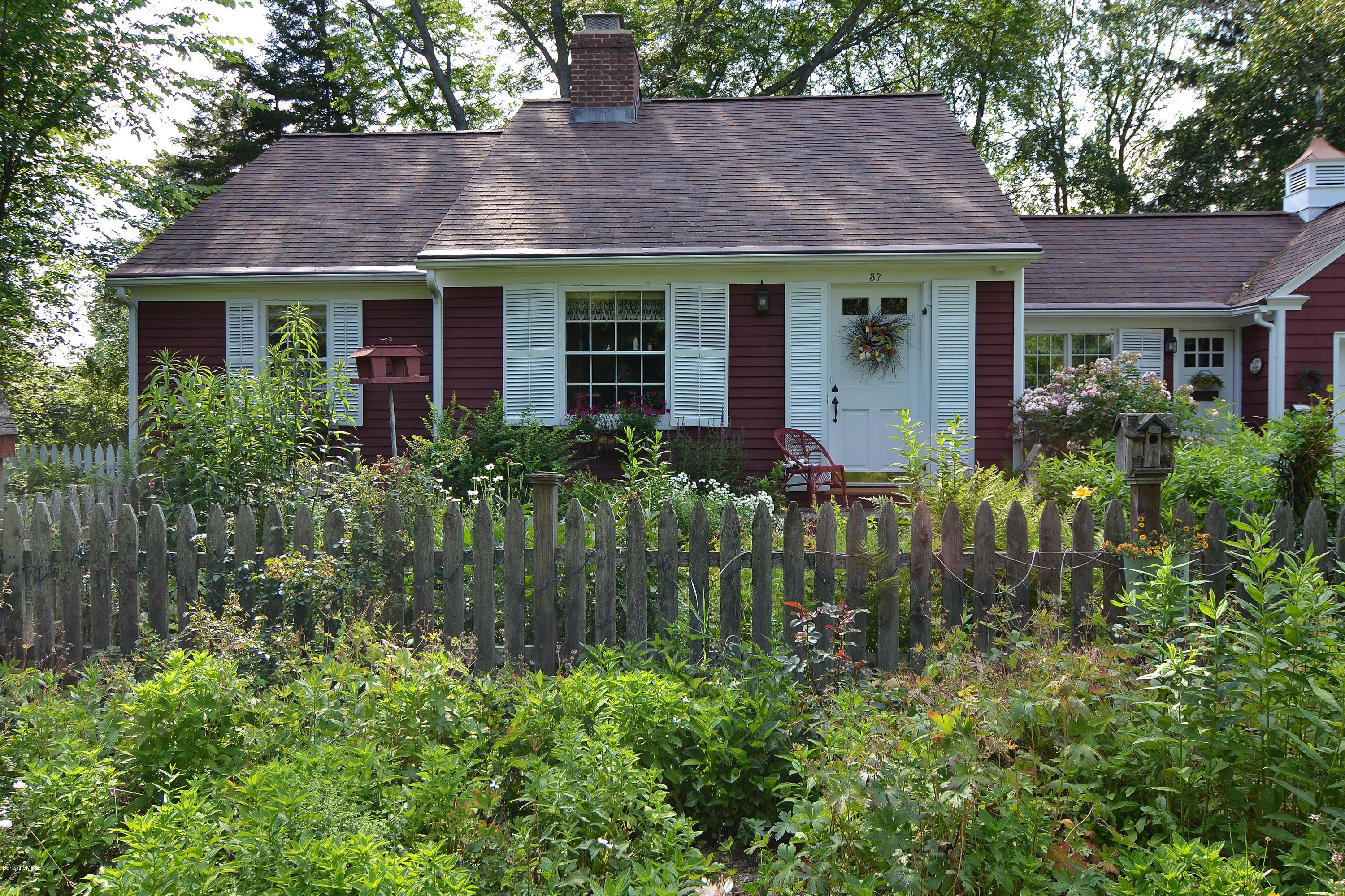 37 Valentine Road Pittsfield, MA 01201 - Photo 2 of 55 Front of House