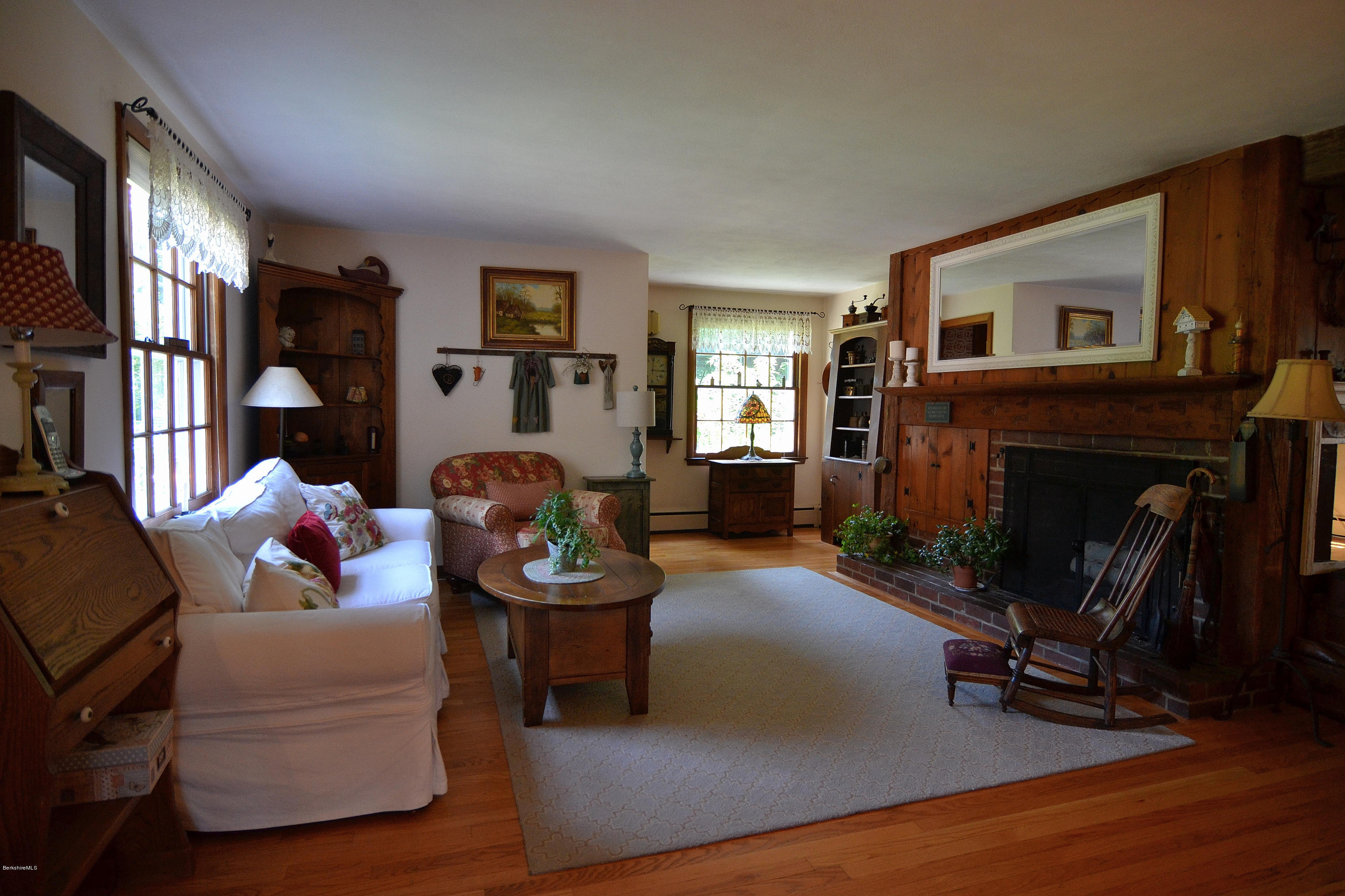 37 Valentine Road Pittsfield, MA 01201 - Photo 15 of 55 Living Room