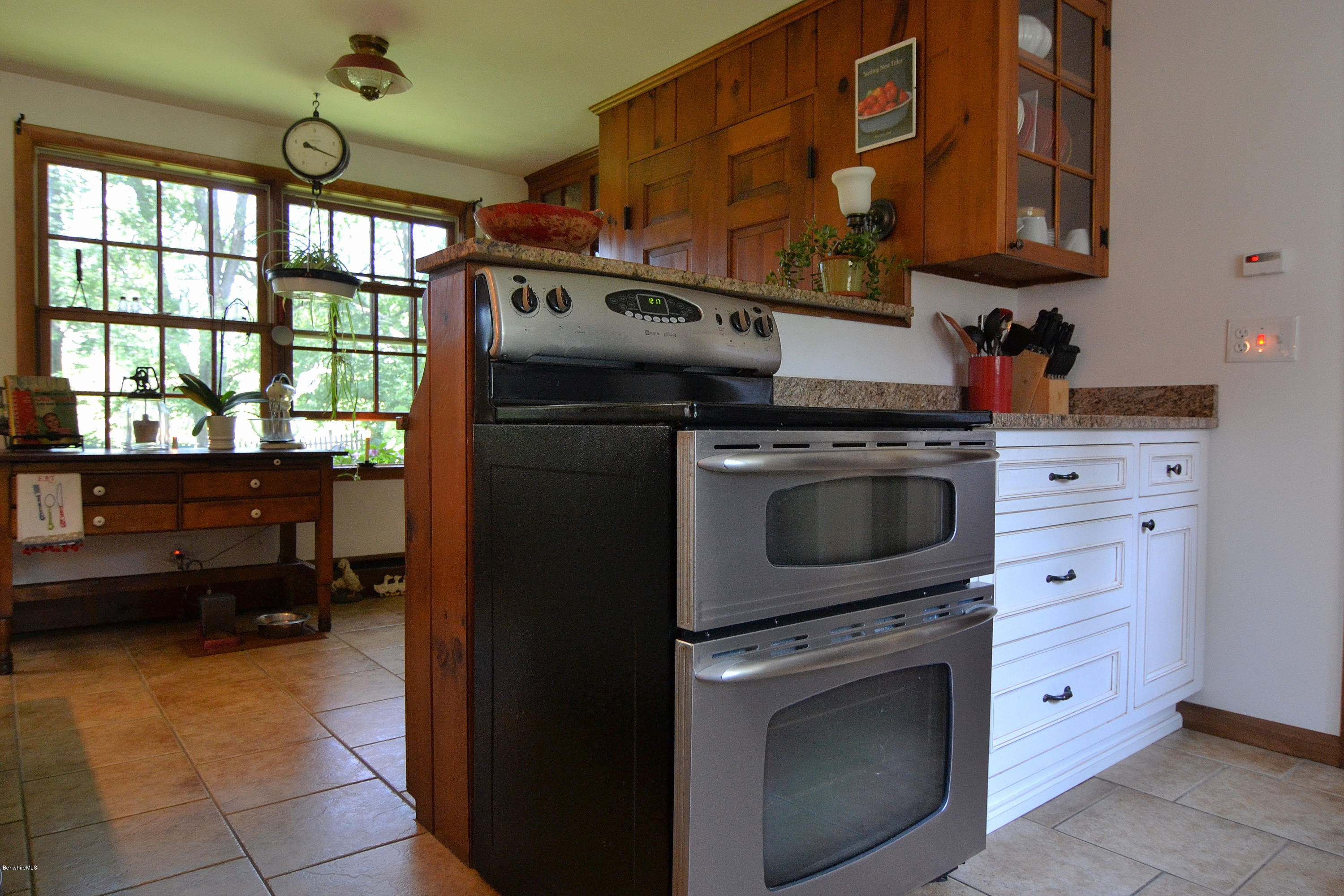 37 Valentine Road Pittsfield, MA 01201 - Photo 22 of 55 Kitchen