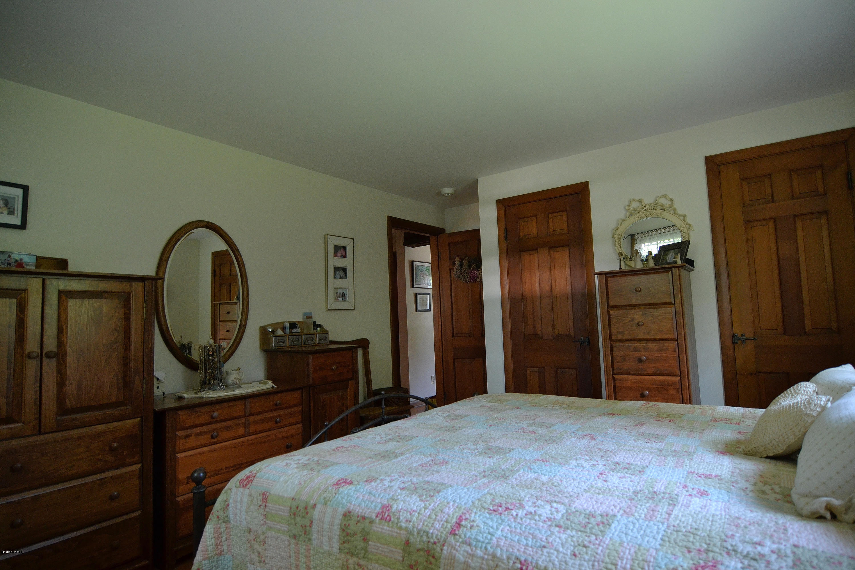 37 Valentine Road Pittsfield, MA 01201 - Photo 26 of 55 Bedroom 1