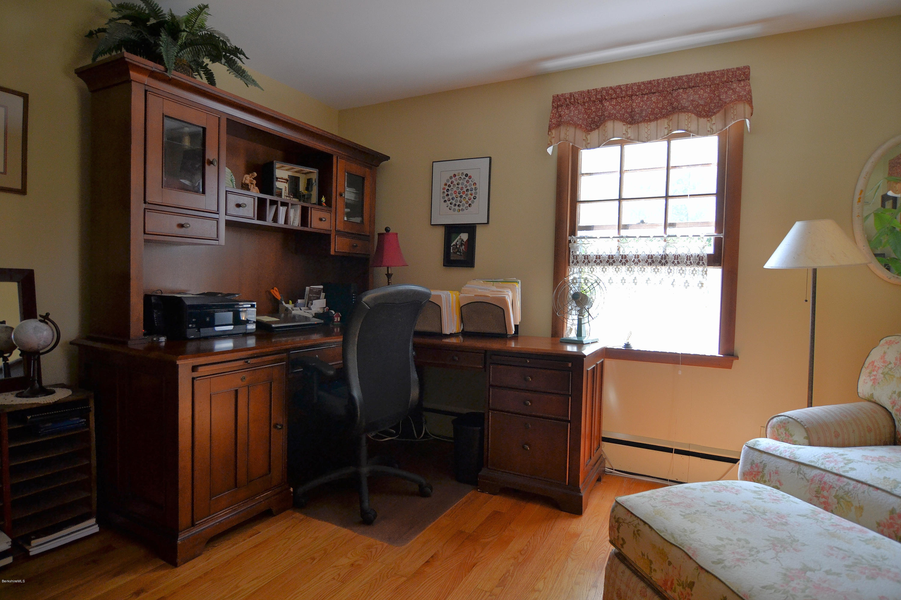 37 Valentine Road Pittsfield, MA 01201 - Photo 30 of 55 Bedroom 2