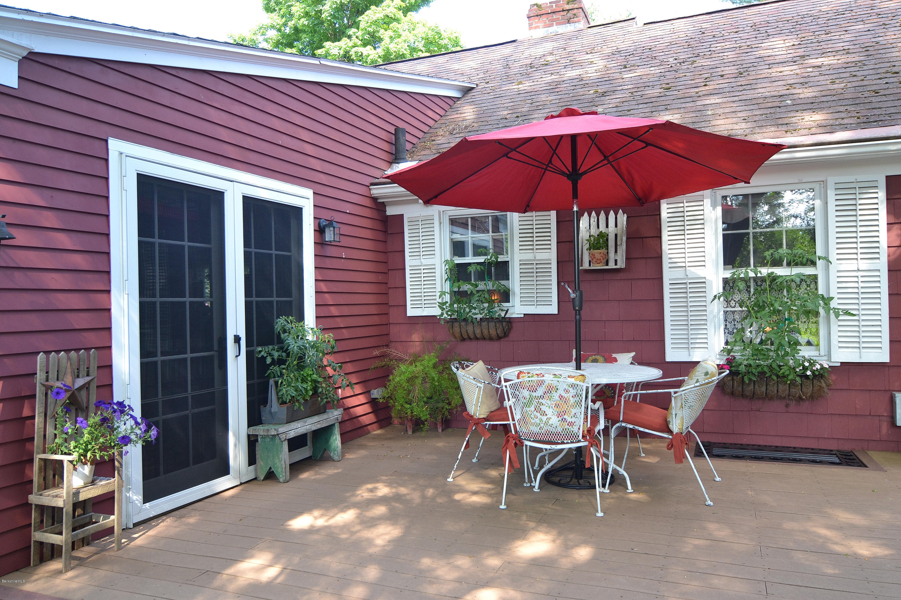 37 Valentine Road Pittsfield, MA 01201 - Photo 47 of 55 Deck
