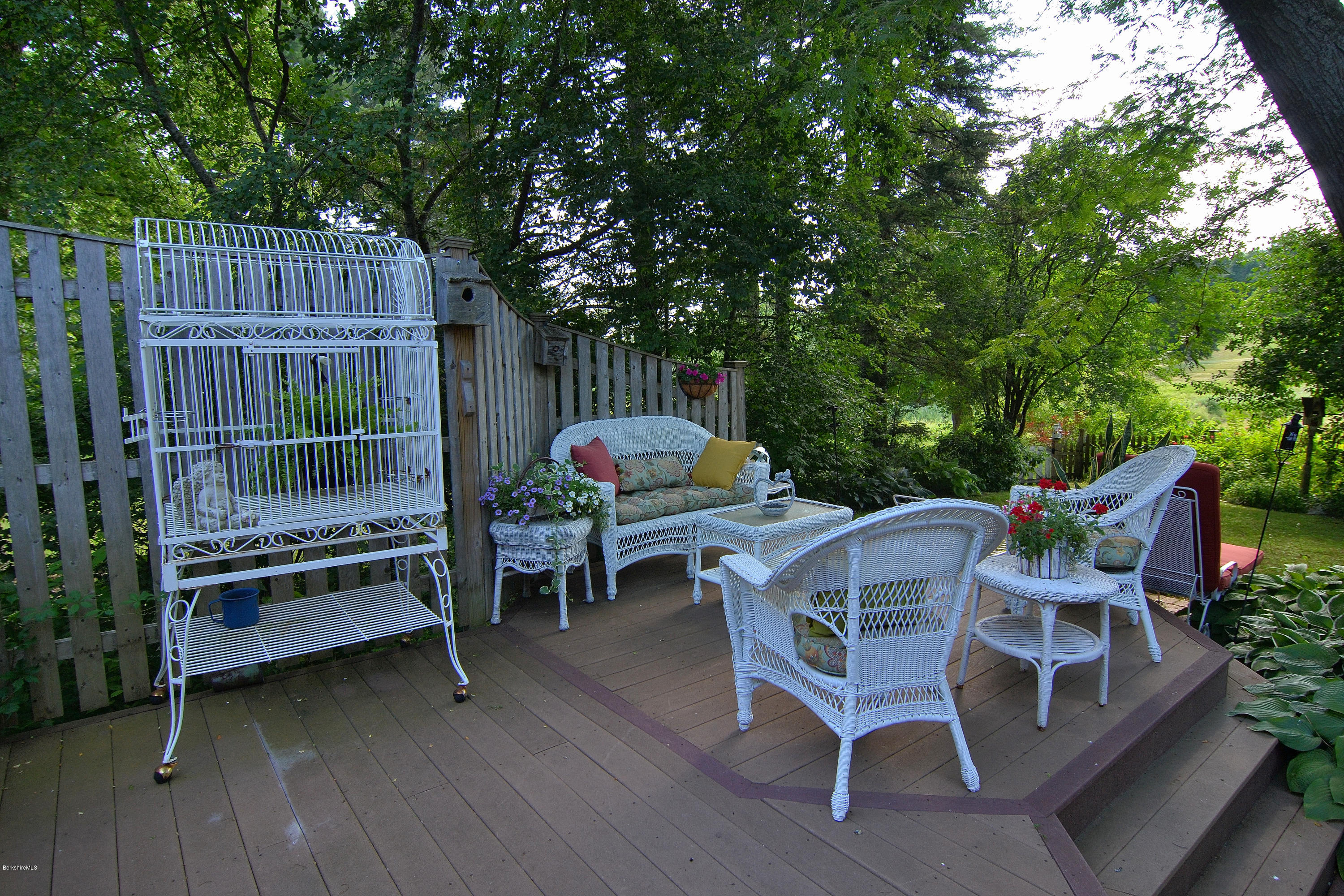 37 Valentine Road Pittsfield, MA 01201 - Photo 10 of 55 Deck