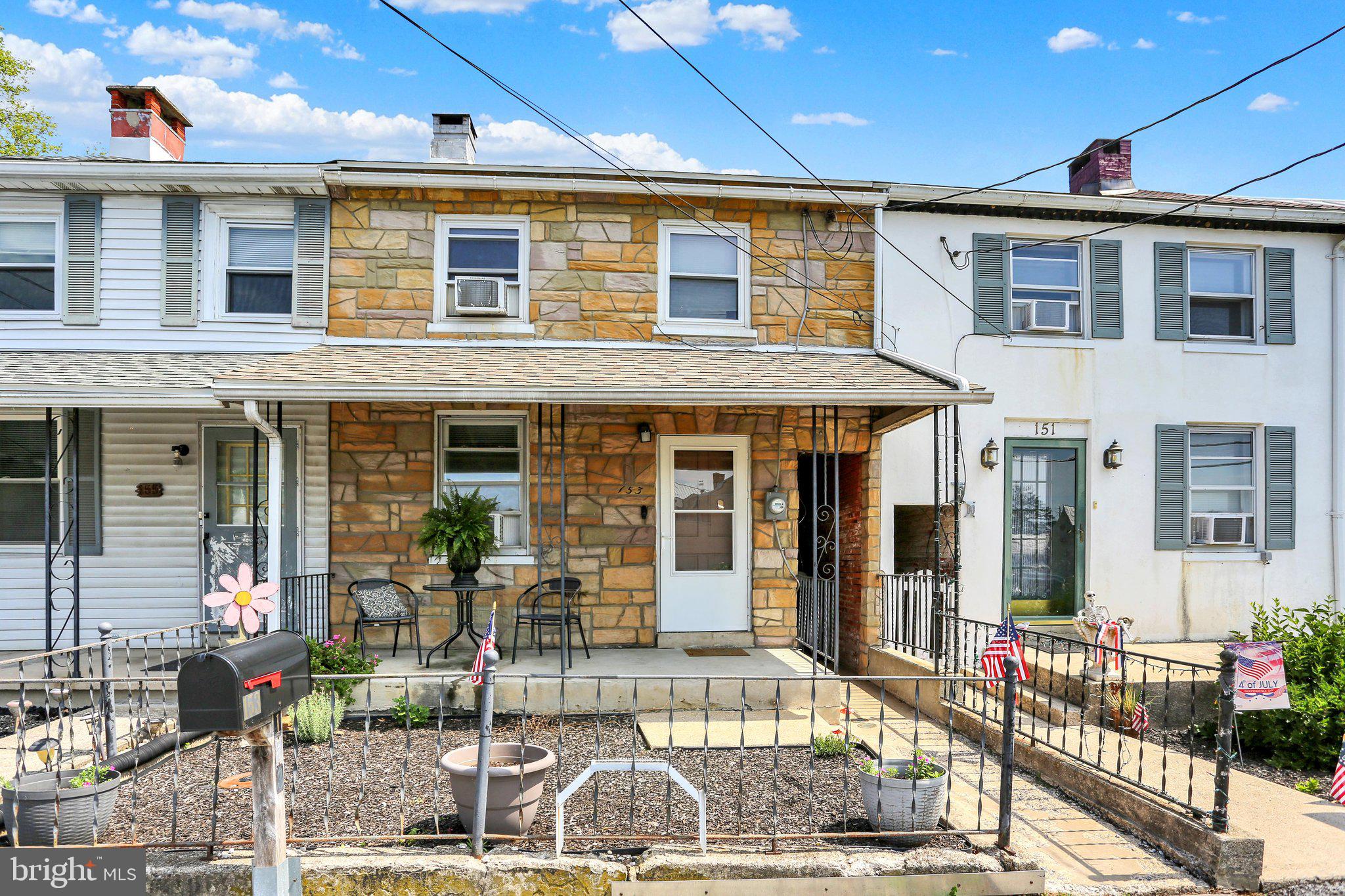 153 Spring Garden Street Leesport, PA 19533 - Photo 5 of 28 E26A1759