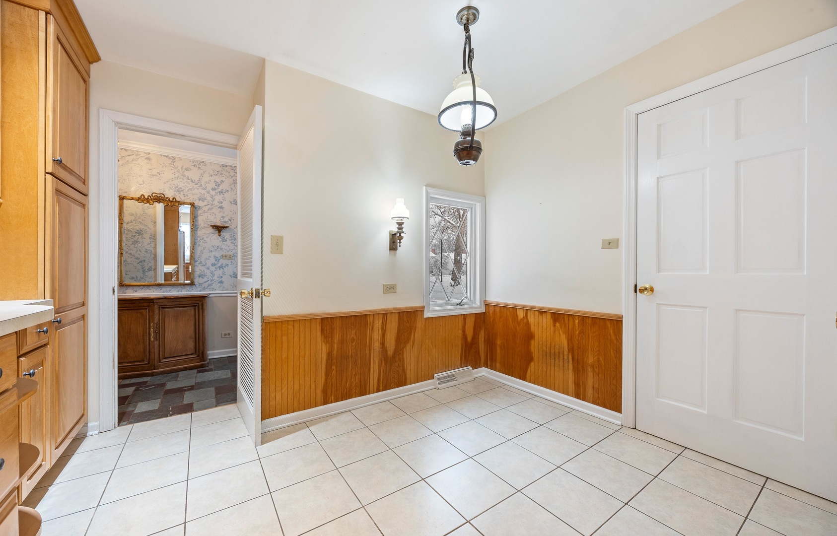 1229 Suffolk Street Naperville, IL 60563 - Photo 14 of 26