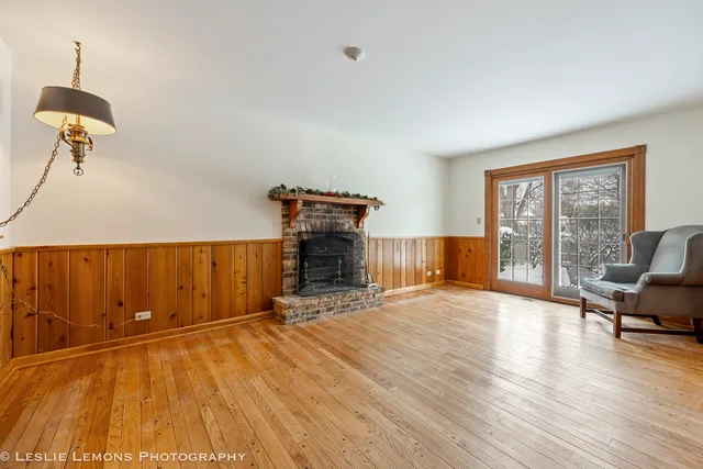 $565,000 | 1229 Suffolk Street, Naperville, IL 60563