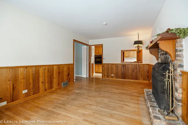 $565,000 | 1229 Suffolk Street, Naperville, IL 60563