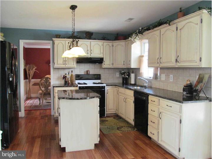 38 Brookwood Road Mount Laurel, NJ 08054 - Photo 8 of 25 Kitchen