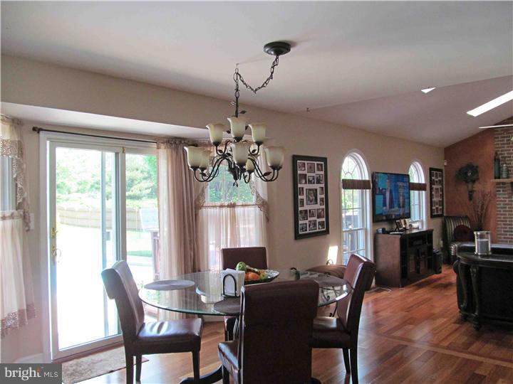 38 Brookwood Road Mount Laurel, NJ 08054 - Photo 9 of 25 Breakfast Room