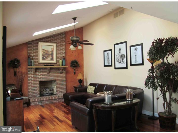 38 Brookwood Road Mount Laurel, NJ 08054 - Photo 10 of 25 Family Room