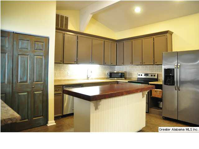229 Snake Hill Road Trussville, AL 35173 - Photo 7 of 25