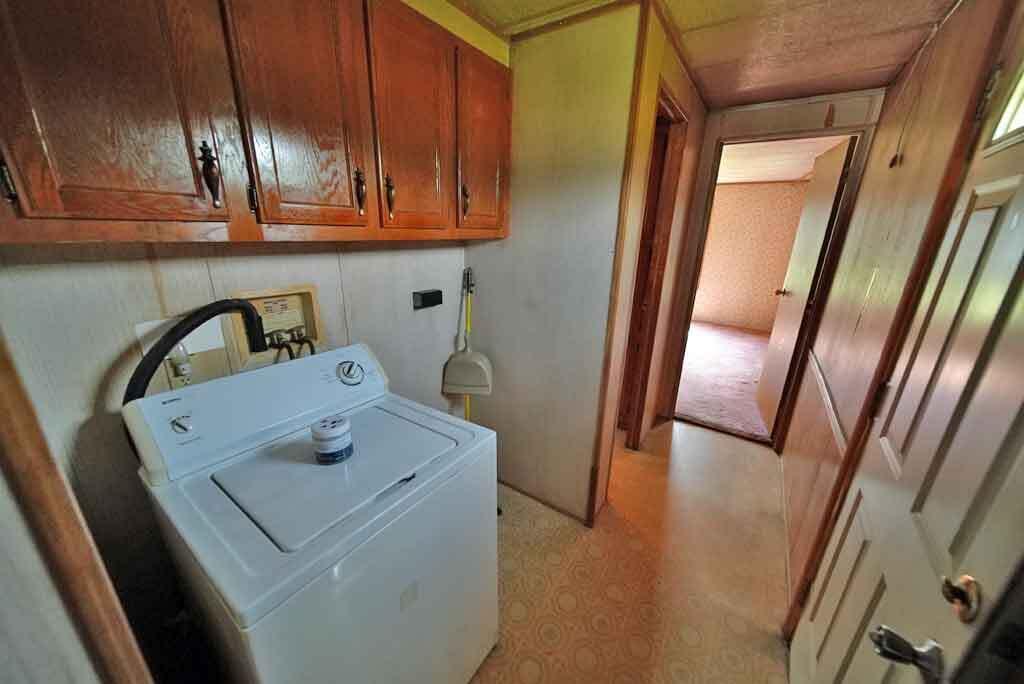 440 B Road Houlton, ME 04730 - Photo 21 of 35 hallway-laundry-mobile-home