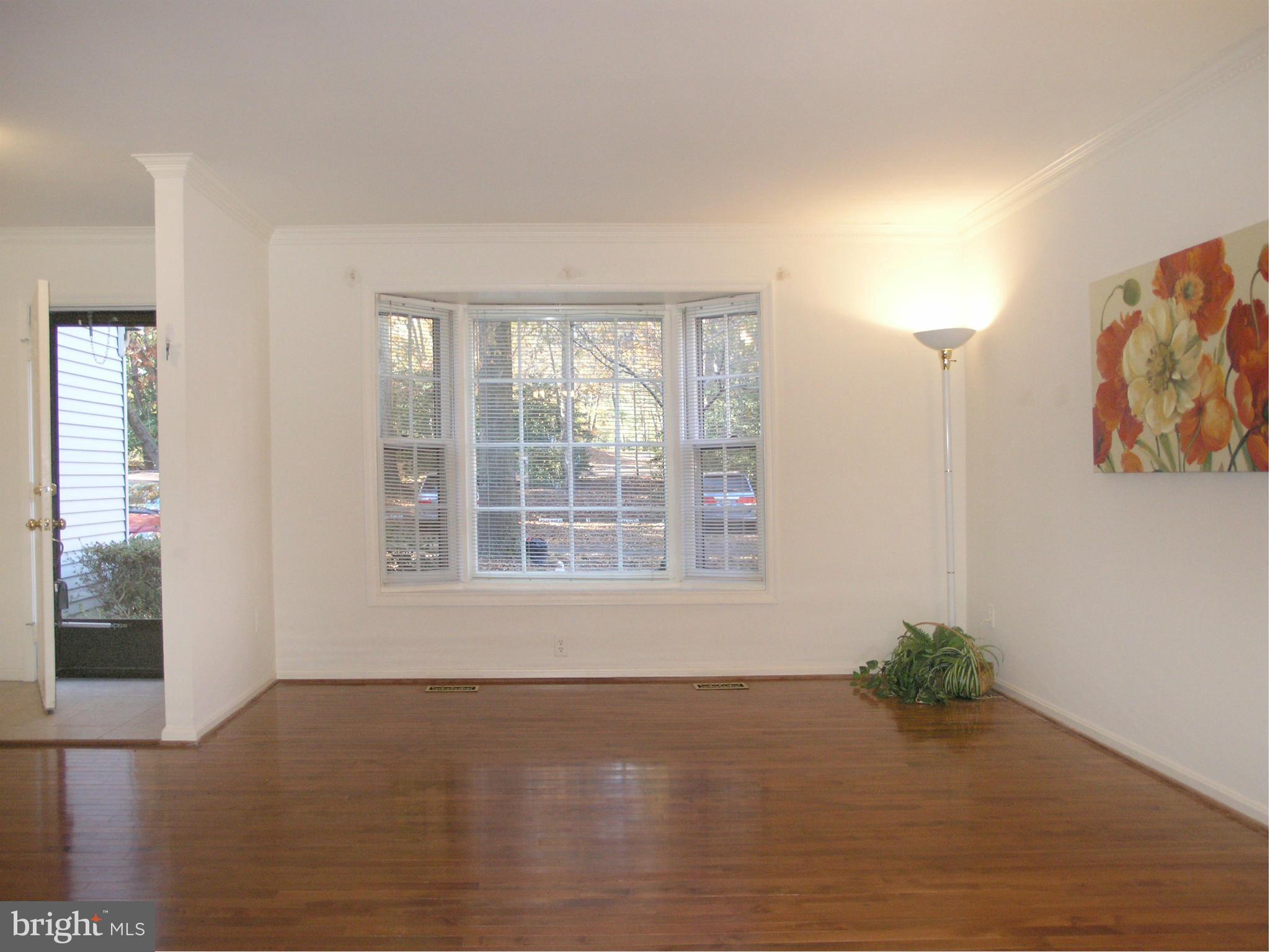 2255 Double Eagle Court Reston, VA 20191 - Photo 3 of 27 Living Room