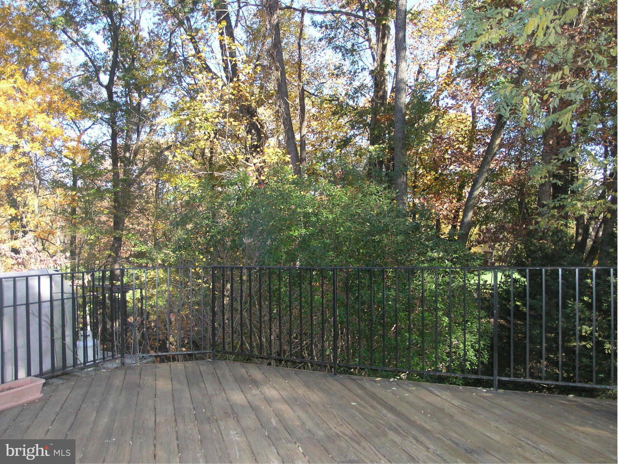 2255 Double Eagle Court Reston, VA 20191 - Photo 23 of 27 Deck