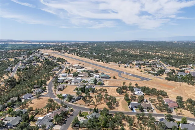 an aerial view of an ocean