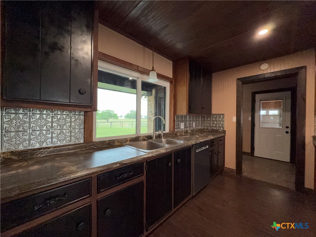 2243 Old Goliad Road Victoria, TX 77905 - Photo 18 of 47