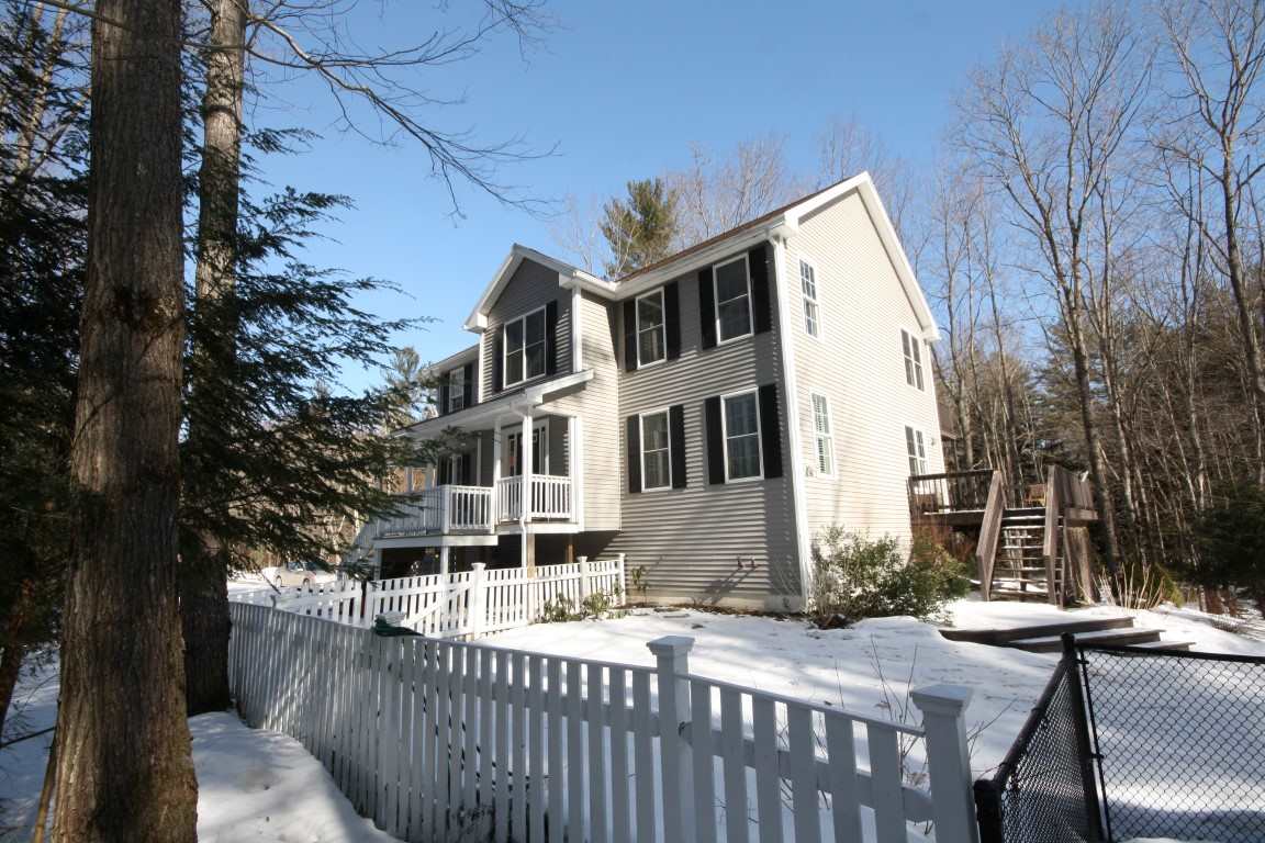 61 Copper Lane Rochester, NH 03868 - Photo 2 of 26
