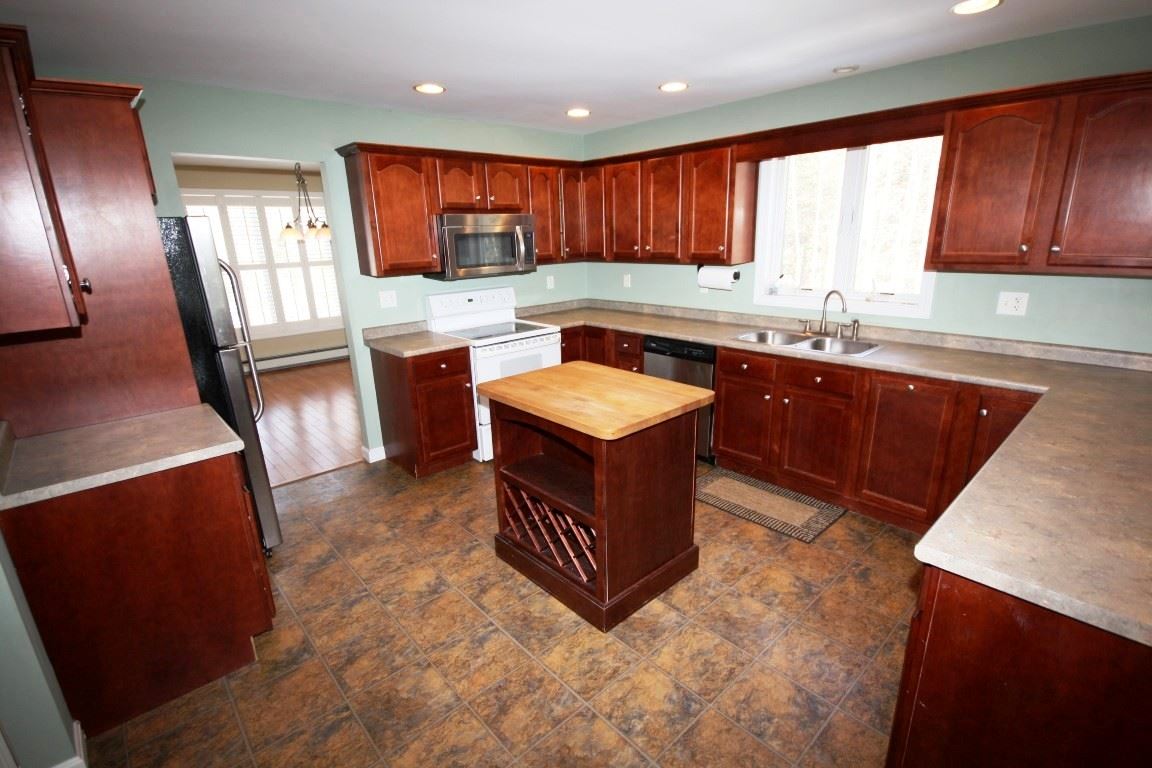 61 Copper Lane Rochester, NH 03868 - Photo 5 of 26