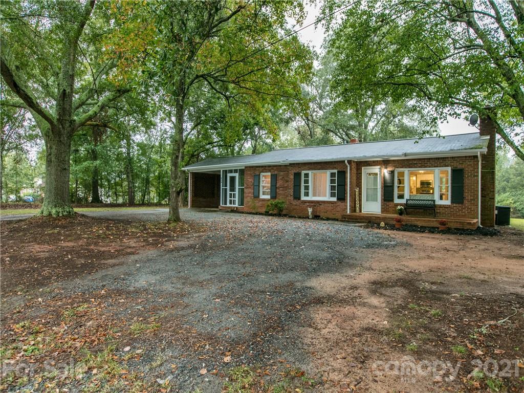 958 Ferry Road Forest City, NC 28043 - Photo 2 of 24 Gallery Image 2